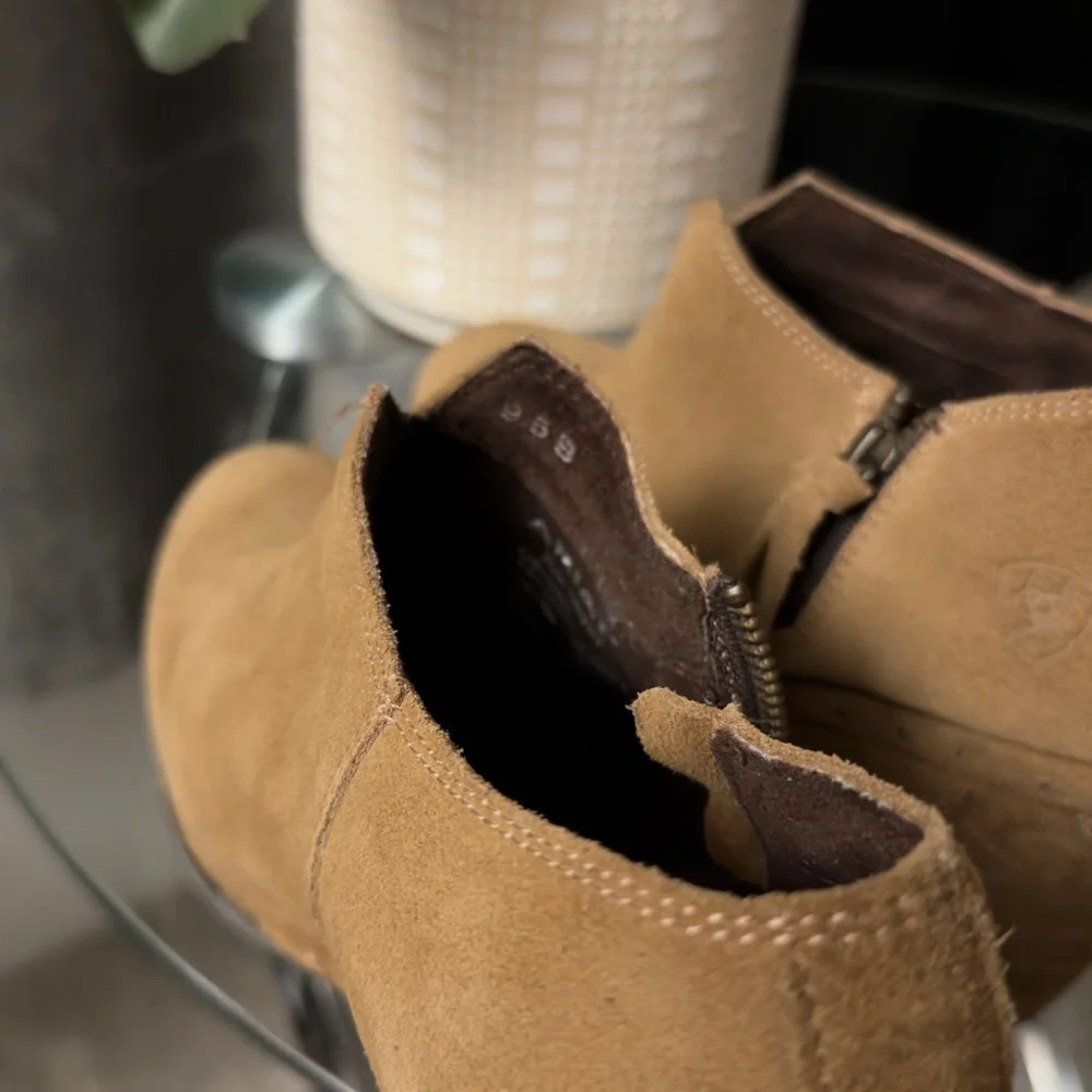 ariat suede ankle bootie plataform 9.5 B - Picture 3 of 9